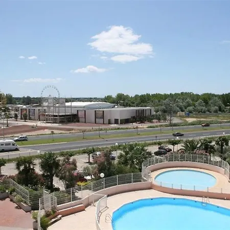 Lejlighed Avec Terrasse, Piscine, Parking Et Clim Au Grau-du-roi - Fr-1-307-256