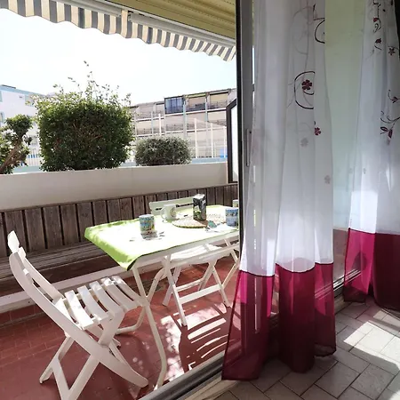 Apartment Avec Terrasse Et Parking Au Grau-du-roi - Fr-1-307-256 Le Grau-du-Roi
